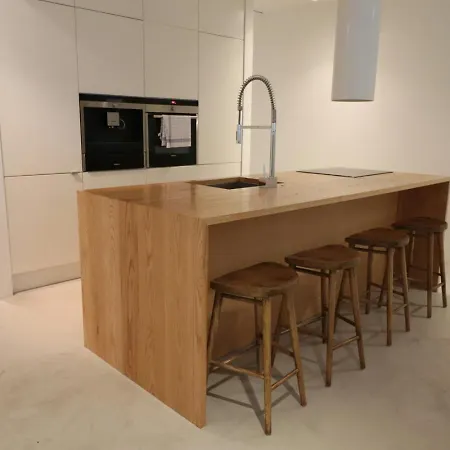 Spacious For 2 With Sauna In Punavuori * هلسنكي