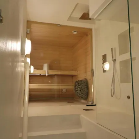 Spacious For 2 With Sauna In Punavuori 公寓 赫尔辛基