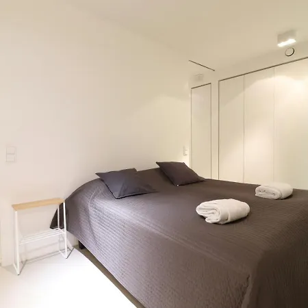 Spacious For 2 With Sauna In Punavuori 赫尔辛基